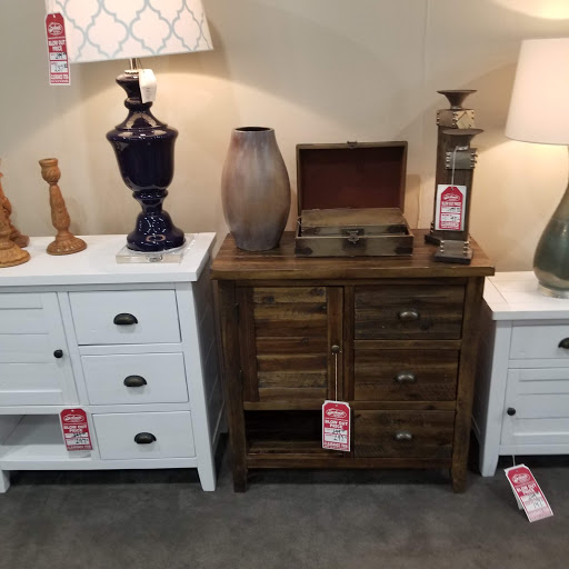 Furniture Store «Schmitt Furniture», reviews and photos, 101 E Main St, New Albany, IN 47150, USA