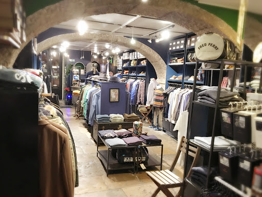 Nautical clothing stores Lisbon