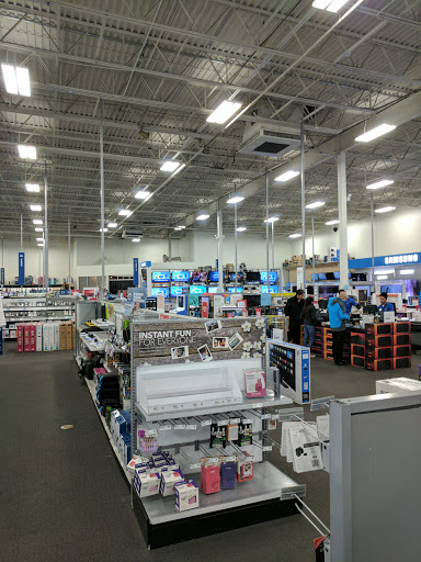 Electronics Store «Best Buy», reviews and photos, 2301 Howard St, Evanston, IL 60202, USA