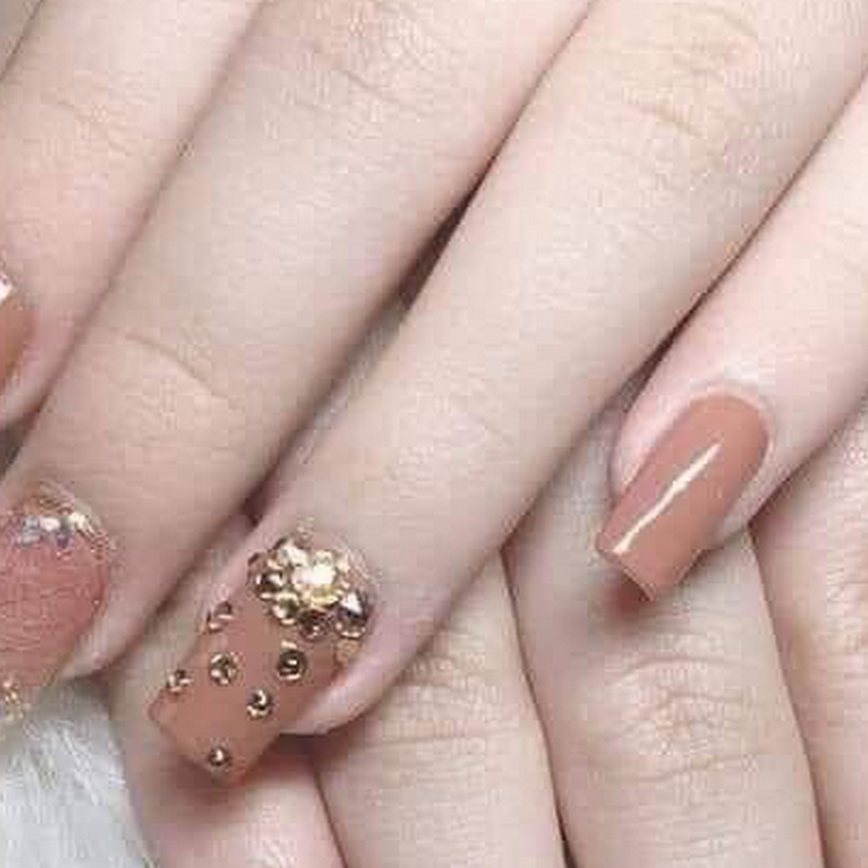 LUXURY NAILS