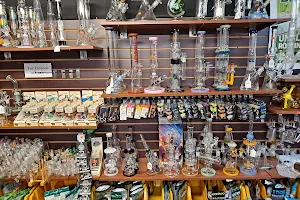 Pipes R Us Smoke Shop image