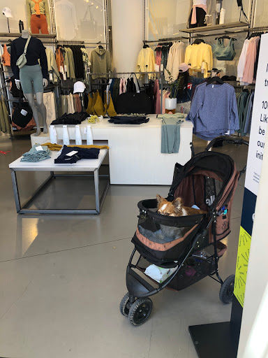 Sportswear Store «lululemon», reviews and photos, 563 Newport Center Dr, Newport Beach, CA 92660, USA