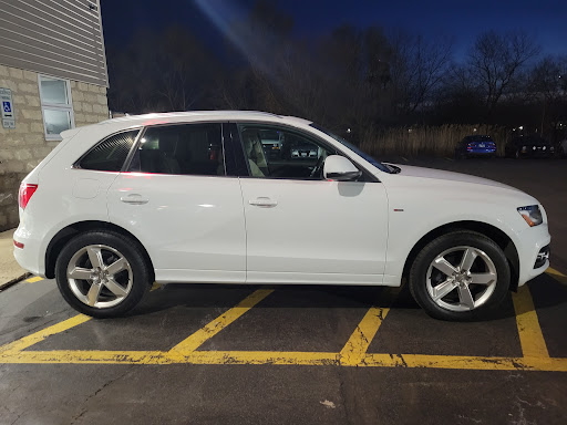 Used Car Dealer «Conway Imports Auto Sales», reviews and photos, 615 E Lake St, Streamwood, IL 60107, USA