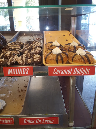 Donut Shop «Dandee Donuts Factory», reviews and photos, 102 N 28th Ave, Hollywood, FL 33020, USA