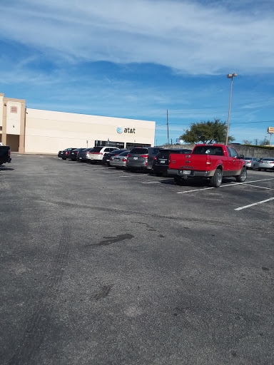 Clothing Store «Ross Dress for Less», reviews and photos, 1001 S Interstate 35 East Service Rd, DeSoto, TX 75115, USA