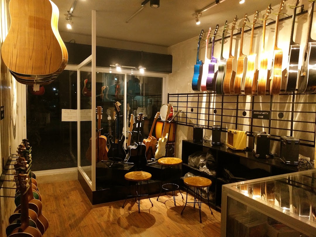 ISKALA Music Store & Studio