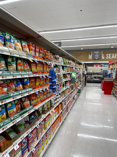 Supermarket «Giant», reviews and photos, 1230 W Broad St, Falls Church, VA 22046, USA