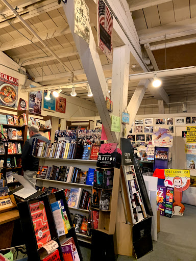 Book Store «Garden District Book Shop», reviews and photos, 2727 Prytania St, New Orleans, LA 70130, USA