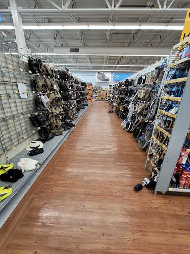 Discount Store «Walmart», reviews and photos, 44575 Mound Rd, Sterling Heights, MI 48314, USA