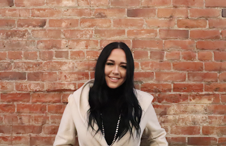 Realtor-Tanya West-Venturas home girl 