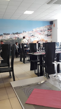 Atmosphère du Delicias De Portugal RESTAURANT EPICERIE à Champigny - n°8
