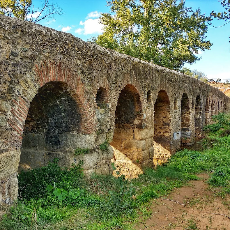 Roman bridge over Odivelas brook