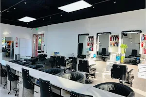 Allure Hair & Nails image