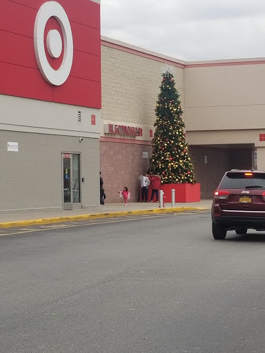 Department Store «Target», reviews and photos, 13505 20th Ave, College Point, NY 11356, USA