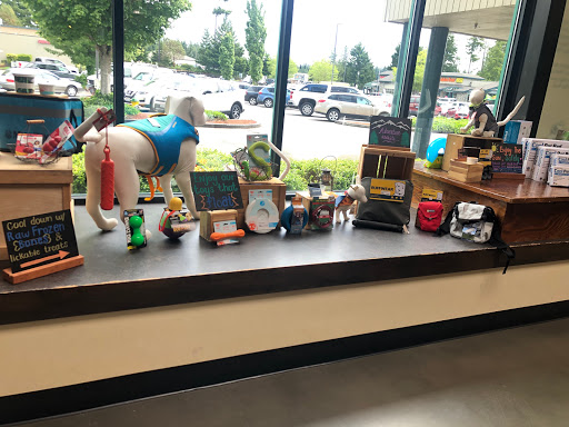 Pet Supply Store «Mud Bay», reviews and photos, 4816 Point Fosdick Dr NW, Gig Harbor, WA 98335, USA