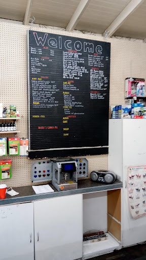 Pet Supply Store «Western Feed & Pet Supply», reviews and photos, 5935 Don Way, Carmichael, CA 95608, USA