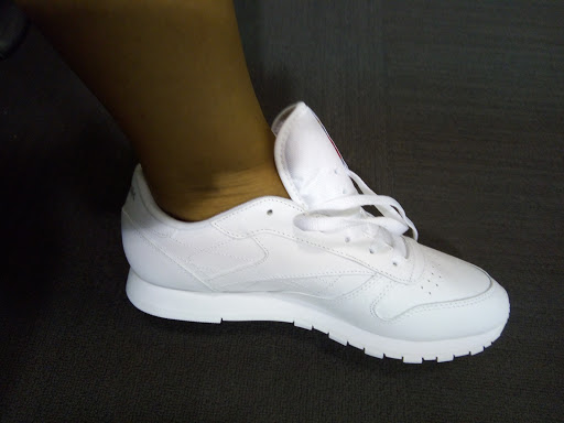 Shoe Store «DSW Designer Shoe Warehouse», reviews and photos, 4741 Ashford Dunwoody Rd, Dunwoody, GA 30338, USA