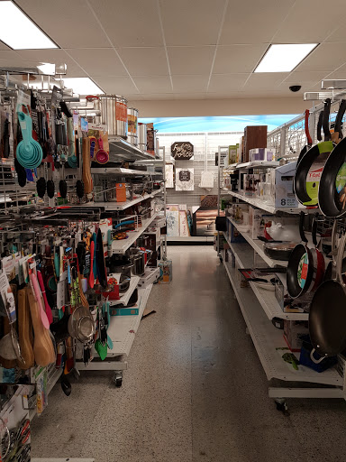 Clothing Store «Ross Dress for Less», reviews and photos, 349 N San Fernando Blvd, Burbank, CA 91502, USA