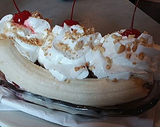 American Restaurant «The Purple Cow Restaurant», reviews and photos, 8026 Cantrell Rd, Little Rock, AR 72227, USA