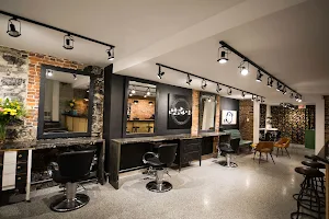 F & Co. Salon image