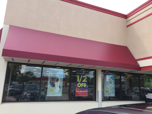 Shoe Store «Shoe Carnival», reviews and photos, 7085 Bakers Bridge Ave, Franklin, TN 37067, USA