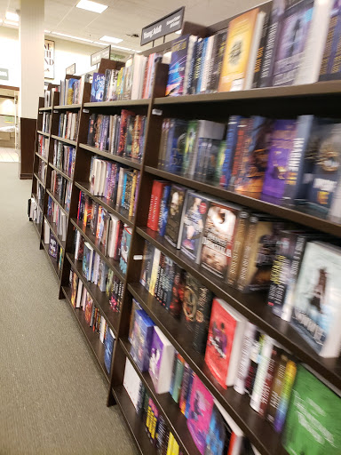 Book Store «Barnes & Noble», reviews and photos, 112 Eisenhower Pkwy, Livingston, NJ 07039, USA