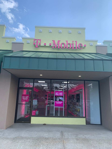 T-Mobile, 245 NY-59, Airmont, NY 10901, USA, 