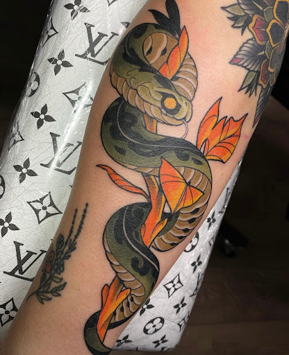 Tattoo Shop «Dark Horse Tattoo Company», reviews and photos, 1111 N Gilbert Rd #108, Gilbert, AZ 85234, USA