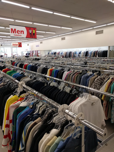 Thrift Store «Mega Thrift University Parkway», reviews and photos, 2816 University Pkwy, Winston-Salem, NC 27105, USA