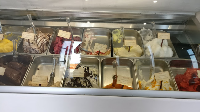 Hozzászólások és értékelések az Dolce Fantasia Gelateria Italiana - Olasz fagylaltozó, kávézó, süteményező-ról