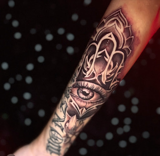 Explore destiny 2 tattoo ideas, creative tattoo ideas in Houston, available at 333 Tattoo Studio HTX
