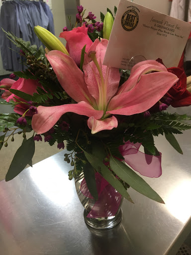 Florist «Janousek Florist Inc. & Greenhouses», reviews and photos, 4901 Charles St, Omaha, NE 68132, USA