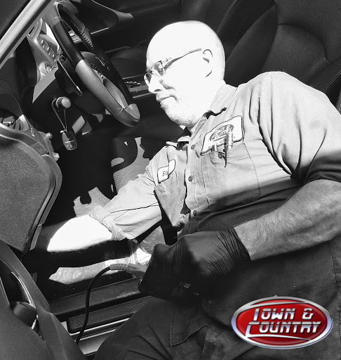 Auto Repair Shop «Town and Country Auto Repair», reviews and photos, 4105 Ten Oaks Rd, Dayton, MD 21036, USA