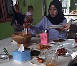 Pondok Makan Sekarwangi photo