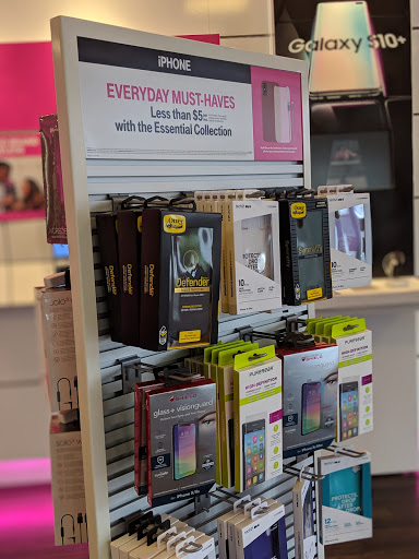 Cell Phone Store «T-Mobile», reviews and photos, 11700 Mukilteo Speedway B200, Mukilteo, WA 98275, USA