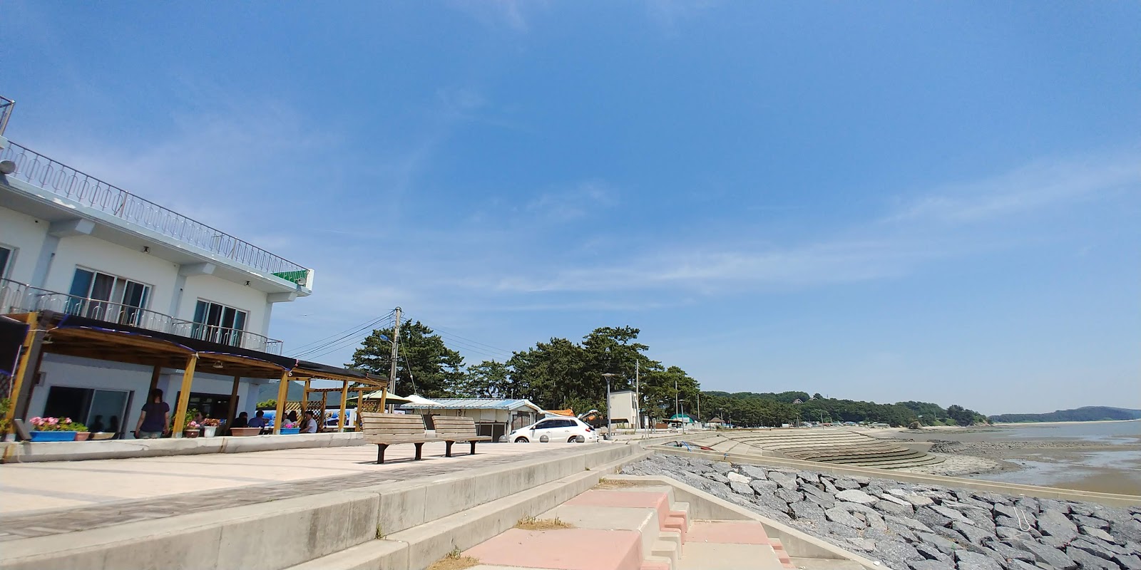Fotografie cu Biin Beach - locul popular printre cunoscătorii de relaxare