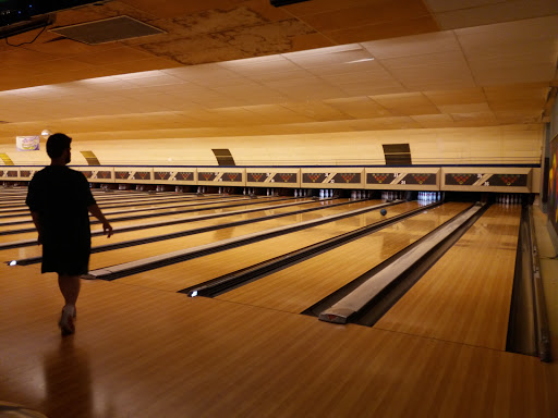 Bowling Alley «Colerain Bowl - Sports Bar - Craft Beer - Lottery - Birthday Parties - Meeting Rooms», reviews and photos, 9189 Colerain Ave, Cincinnati, OH 45251, USA