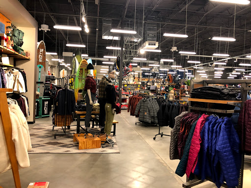 Camping Store «REI», reviews and photos, 7531 North Point Pkwy, Alpharetta, GA 30022, USA
