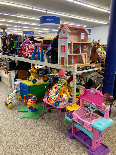 Thrift Store «Goodwill Industries of Greater Cleveland & East Central Ohio», reviews and photos, 23100 Lorain Rd, North Olmsted, OH 44070, USA