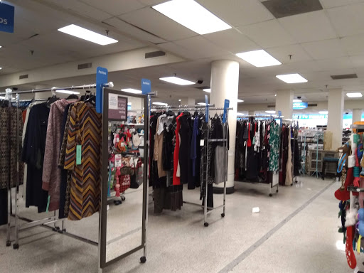 Clothing Store «Ross Dress for Less», reviews and photos, 6298 Seven Corners Center, Falls Church, VA 22044, USA