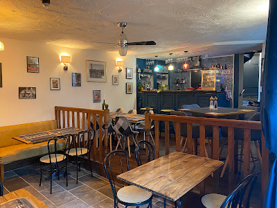 Albert's Petit Cafe à Bellac