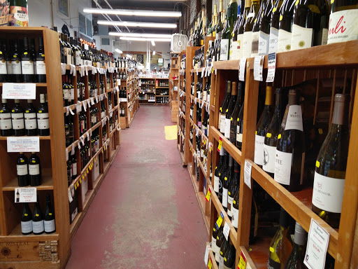Liquor Store «Beverage Warehouse», reviews and photos, 1 East St, Winooski, VT 05404, USA