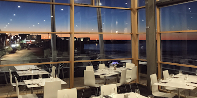 Bayviews Restaurant & Lounge Bar