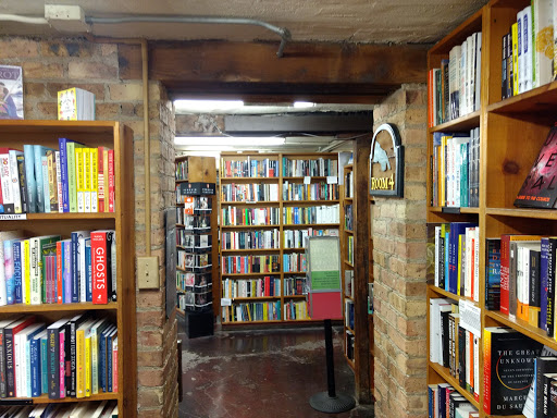 Book Store «57th Street Books», reviews and photos, 1301 E 57th St, Chicago, IL 60637, USA