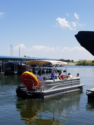 Boat rental service Fort Worth
