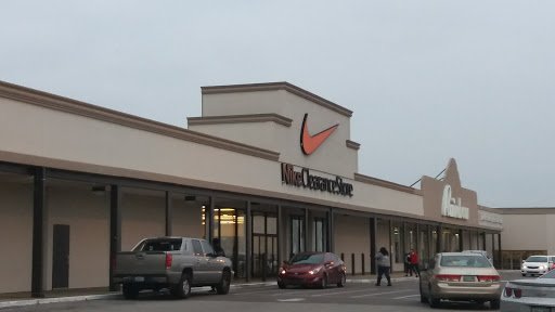 Clothing Store «Nike Clearance Store», reviews and photos, 4099 S Plaza Dr, Memphis, TN 38116, USA