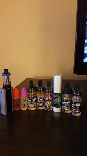 Tobacco Shop «419 Smoke Shop & E-Cigs», reviews and photos, 8546 W Irlo Bronson Memorial Hwy, Kissimmee, FL 34747, USA