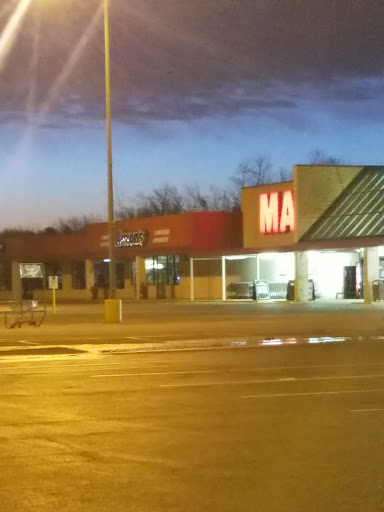 Supermarket «Giant Eagle Supermarket», reviews and photos, 6556 N Ridge Rd, Madison, OH 44057, USA