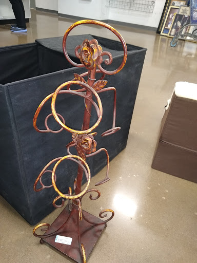 Thrift Store «Goodwill Retail Store of St. Peters – Mid Rivers», reviews and photos, 620 Mid Rivers Mall Dr, St Peters, MO 63376, USA