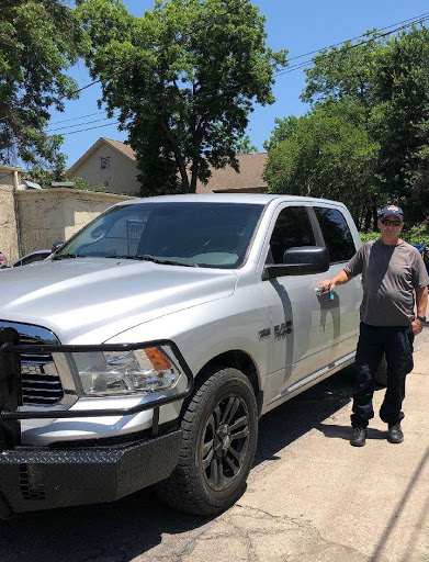 Used Car Dealer «Lone Star Car & Truck», reviews and photos, 1912 Old Denton Rd, Carrollton, TX 75006, USA